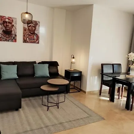 Puerto De La Duquesa Sea View Apartment *